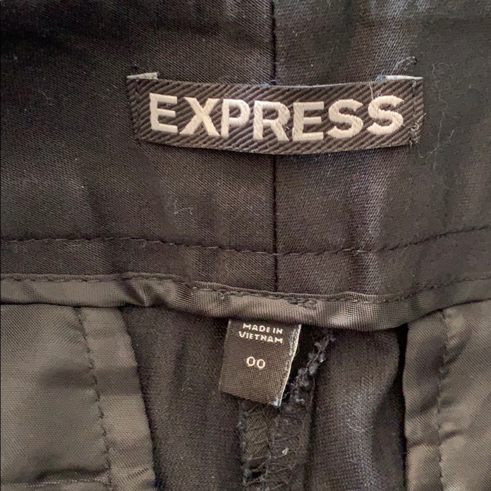 Express shorts - Picture 2 of 3